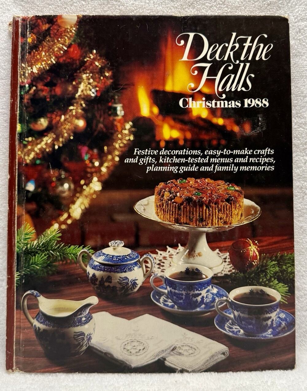 Deck The Halls Christmas 1988 Hardback Hardcover Vintage Holiday Ideas Book